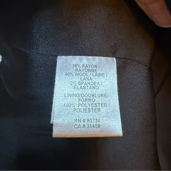 BCBGMaxAzria Cropped Black Mackenzie Blazer with Striking Cuff Detail - Picture 7 of 8